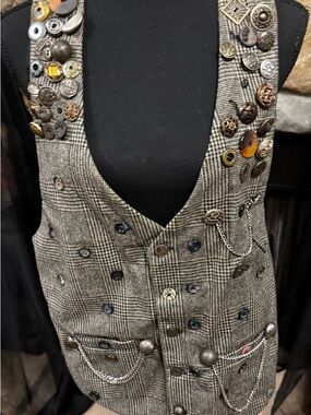 Womens Gray Plaid Button-Embellished Vest